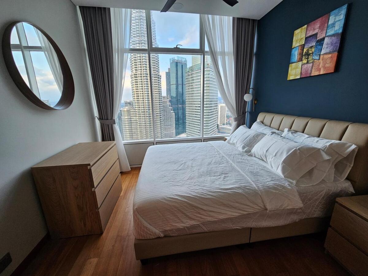 Sky Klcc Level 58, 600mbps Wifi - 2r 1bb Pangsapuri